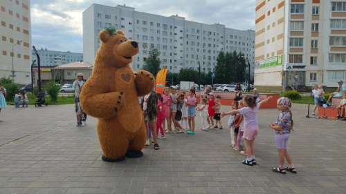 В Елабуге детский сад №32 устроил праздник в сквере «Сад у дома»