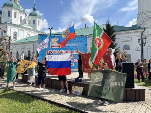 Фронтовой звонарь Вадим Мартовой дал концерты в Елабуге