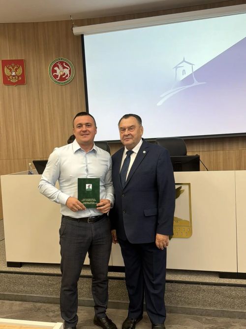 Алабуга төзүчеләрен шәһәр планеркасында бүләкләр белән билгеләп үттеләр