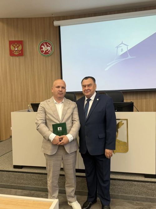 Алабуга төзүчеләрен шәһәр планеркасында бүләкләр белән билгеләп үттеләр