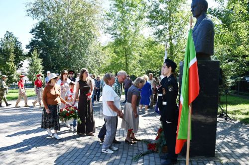Алабуга халкы Россия Герое Александр Епанешниковны искә алды