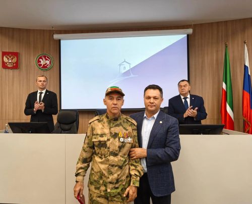 Алабугада узган шәһәр планеркасында МХОда катнашучыларны бүләкләделәр