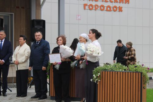 Алабугада 220 урынга исәпләнгән «Сәүдәгәрләр шәһәрчеге» балалар бакчасы ачылды