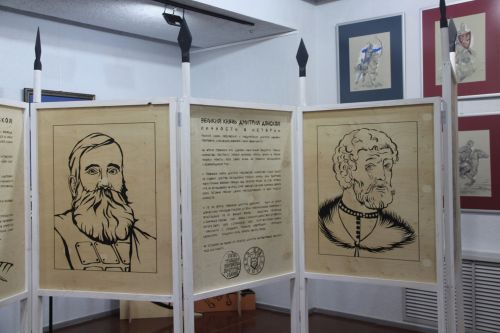 В Елабуге открылась выставка «Страницы воинской славы России»