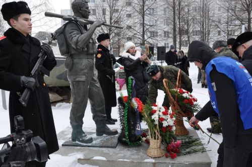 В Елабуге почтили память воинов-интернационалистов