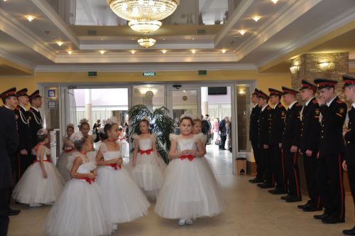 Елабужанок поздравили с Международным женским днем