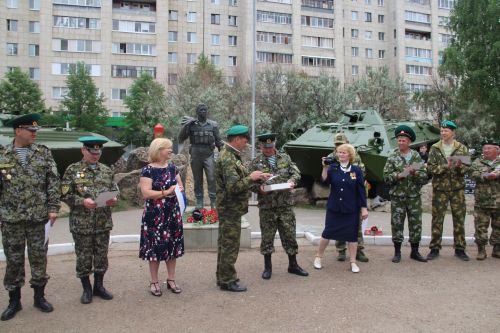 В Елабуге празднуют День пограничника
