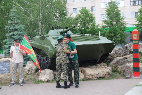 В Елабуге празднуют День пограничника