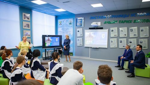 Школьники Лисичанска и Рубежного встретились с министром образования и науки РТ и главой Елабужского района