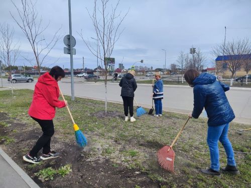 В Елабуге и районе активно проходят субботники