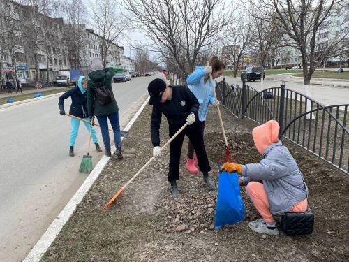 В Елабуге и районе активно проходят субботники