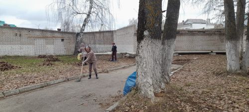 В Елабуге и районе активно проходят субботники