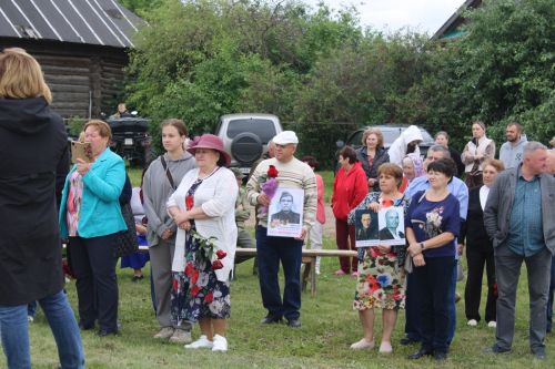 В Верхнем Шурняке открыли памятник погибшим в годы Великой Отечественной войны