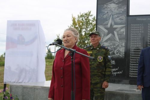 В Верхнем Шурняке открыли памятник погибшим в годы Великой Отечественной войны