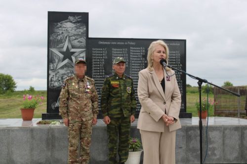 В Верхнем Шурняке открыли памятник погибшим в годы Великой Отечественной войны