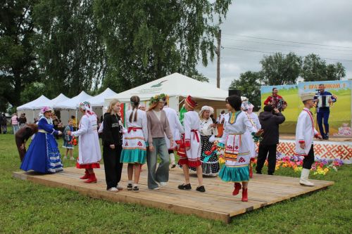 В Елабужском районе прошел Пеледыш пайрём (Праздник цветов)