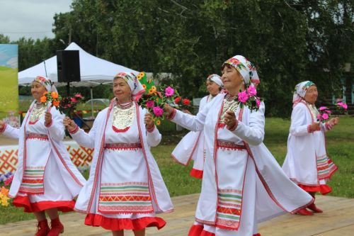 В Елабужском районе прошел Пеледыш пайрём (Праздник цветов)