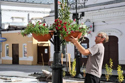 В Елабуге продолжают благоустраивать улицы Казанская и  Строителей
