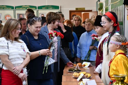 В елабужской школе открыли стелу «Свеча» в память о погибших на СВО выпускниках