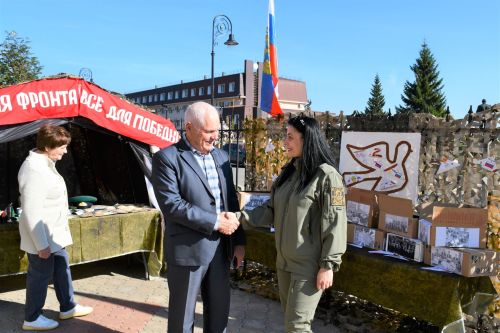 В елабужской школе открыли стелу «Свеча» в память о погибших на СВО выпускниках