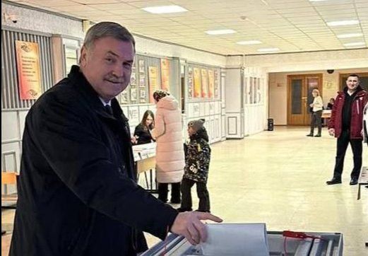 Министр транспорта и дорожного хозяйства Татарстана проголосовал в Елабуге