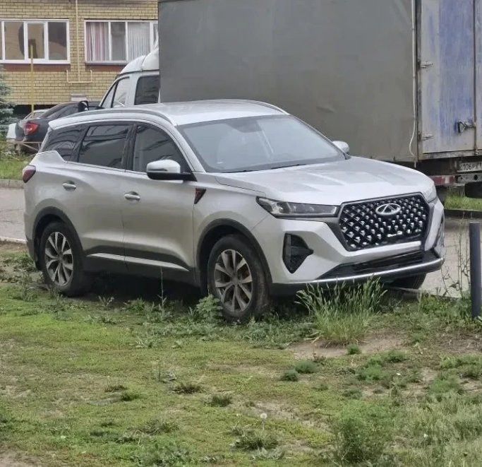 Алабугада машинаны газонга куйган өчен 3500 сумга кадәр штраф яный