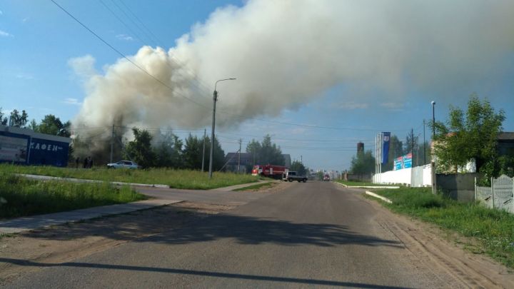 Стали известны подробности утреннего пожара в Елабуге( +ФОТО)