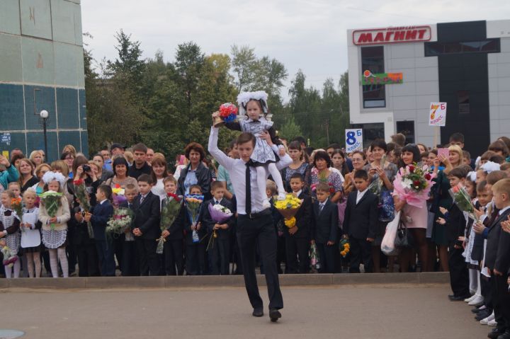 Более тысячи первоклассников пойдут в этом году в школы Елабужского района