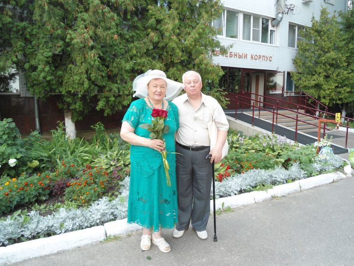 Супруги Мешковы из Елабуги отметили "золотую" свадьбу