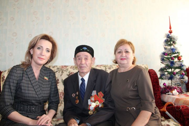 Сегодня, первого января, участнику ВОВ Хантимиру Хурматову исполняется 94 года