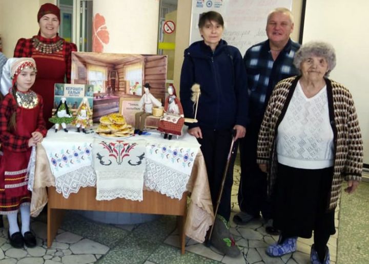 Проживающим Елабужского дома - интерната для престарелых и инвалидов рассказали о ветеранах-земляках