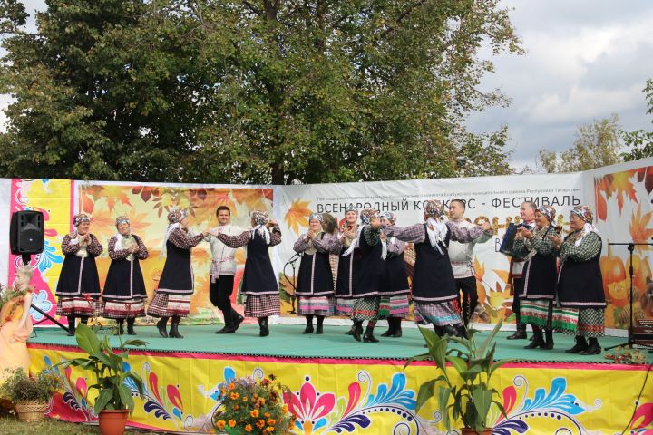 В Елабужском районе проходит конкурс-фестиваль "Осенины в Мальцево"