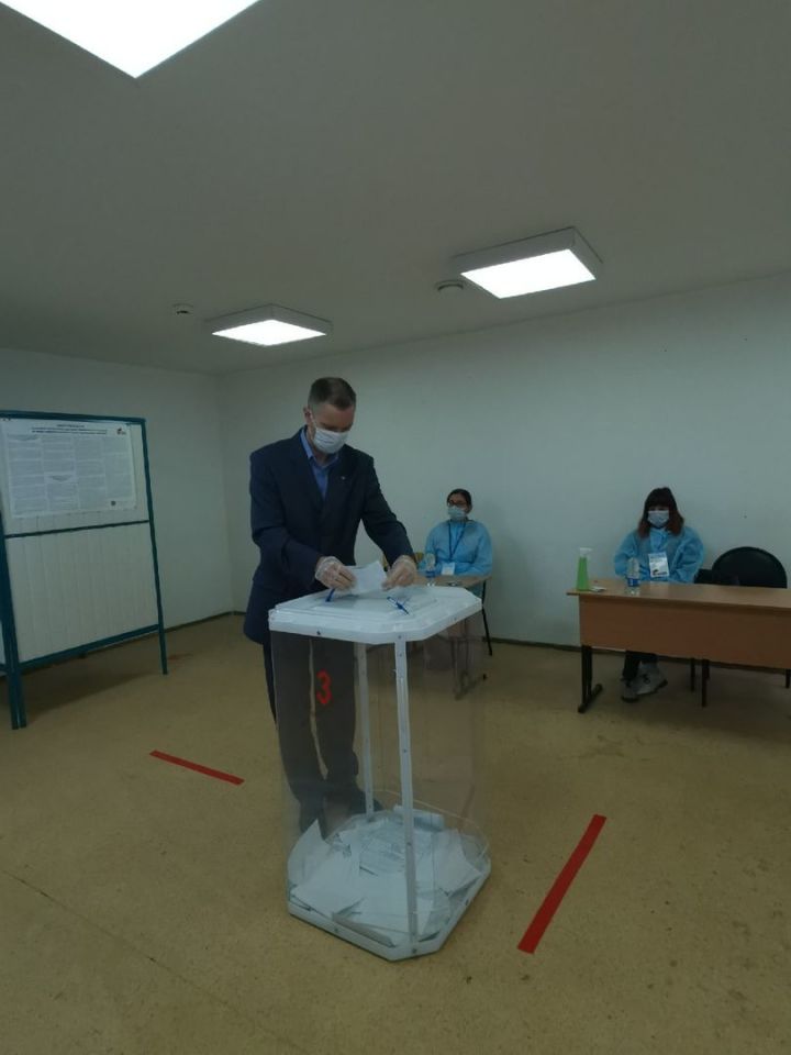 Тимур Шагивалеев проголосовал по поправкам к Конституции РФ