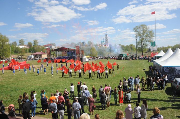 В Елабуге празднуют День Победы