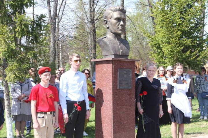 В Лаишево открыли  бюст Герою СССР Борису Кузнецову