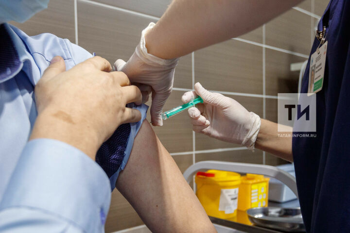 Минздрав РТ рассказал, что ждет медиков, торгующих липовыми справками о прививках