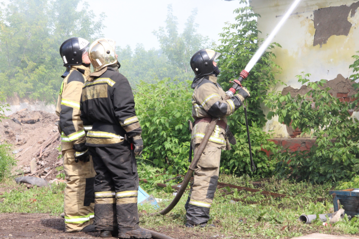 В Елабуге из-за неосторожного обращения с огнем произошло три пожара