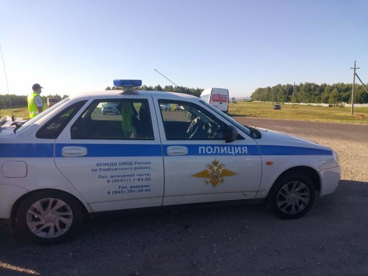 В Елабужском районе госавтоинспекторы задержали подозрительного водителя