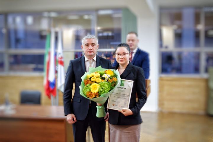 Учитель из «Адымнар-Алабуга» заняла третье место на Всероссийском конкурсе