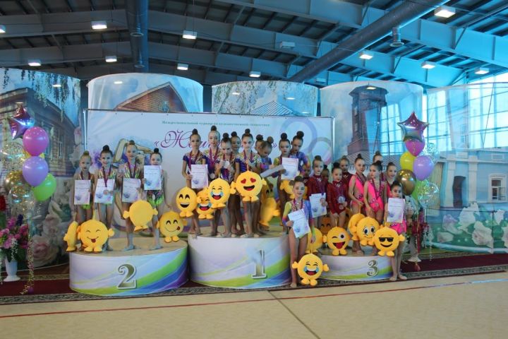 Елабужские гимнастки победили на Межрегиональном турнире «Жемчужинка»