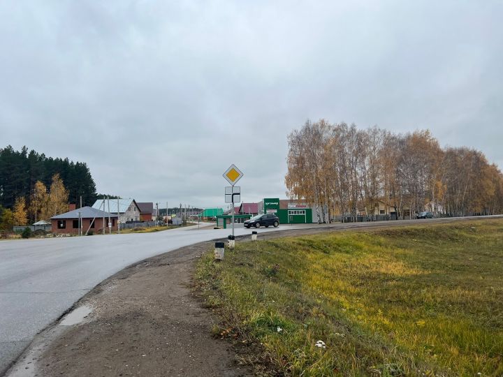В Елабуге на пересечении улиц Отрадная и Набережно-Челнинское шоссе поменяли знаки приоритета