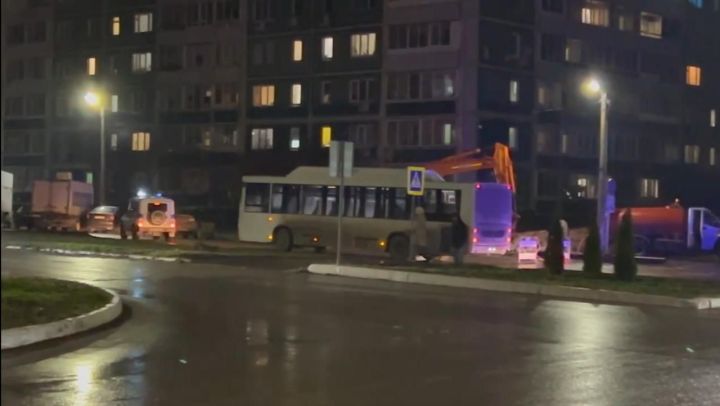 В Елабуге вахтовый автобус сбил подростка