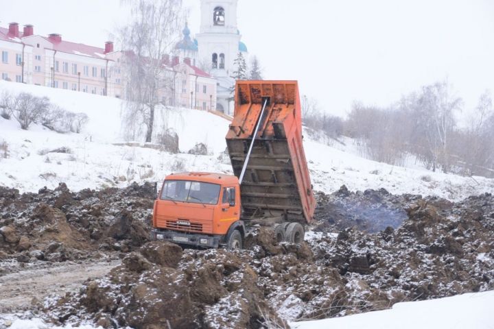 В Елабуге на шишкинских прудах начались строительные работы