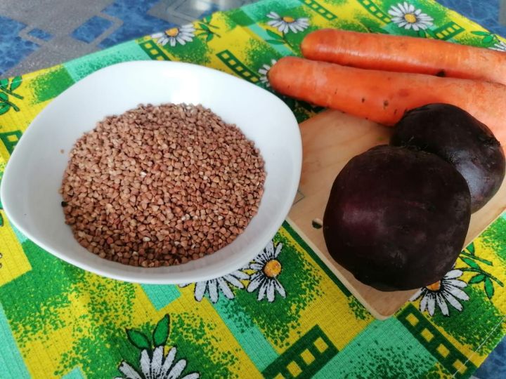 Уникальный постный рецепт: свекольные стаканчики с гречкой и овощами