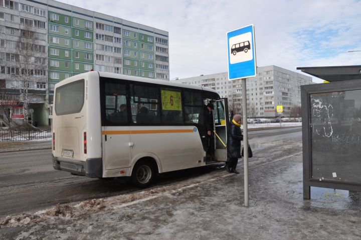 В Елабуге действуют альтернативные маршруты общественного транспорта