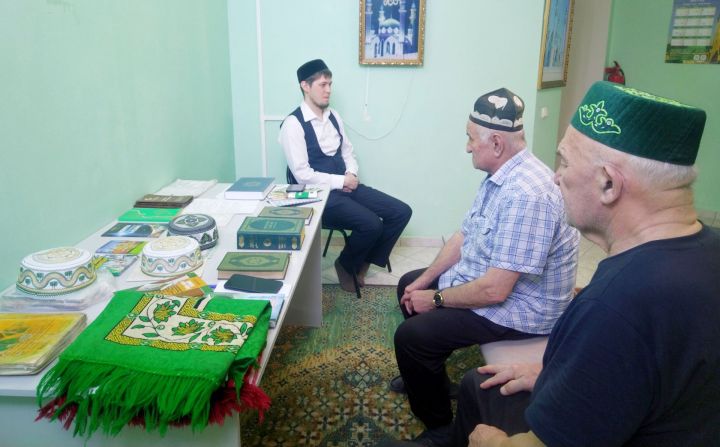 Елабужский дом-интернат для престарелых и инвалидов посетил имам-хатыб мечети Джамигъ