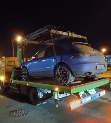 Автоледи Казани лишилась Porshe за неуплату налогов