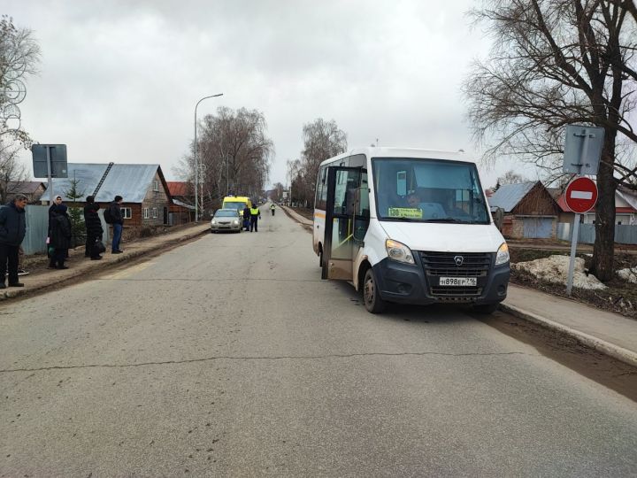 Школьник из Елабуги оказался под колесами автобуса