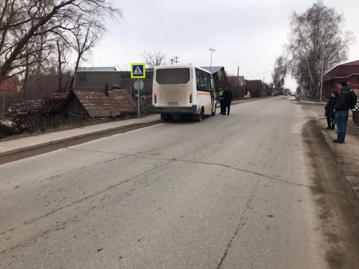 Школьник из Елабуги оказался под колесами автобуса