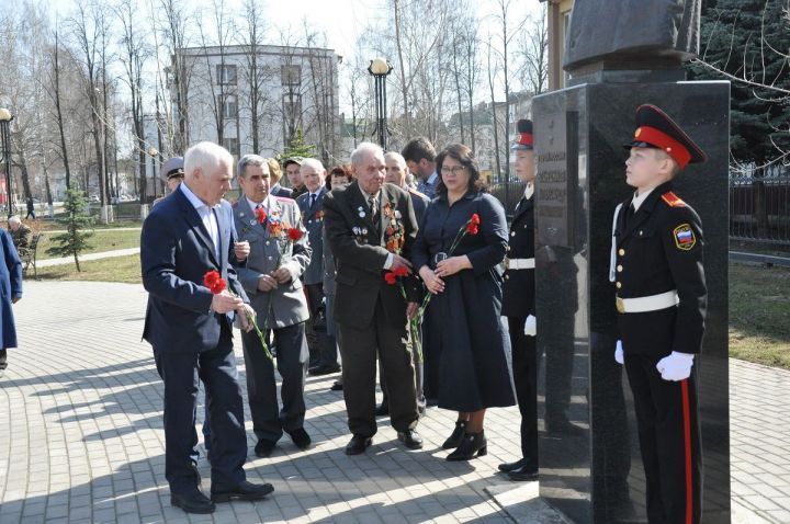 Елабужские школьники узнали о спецоперации из первых уст